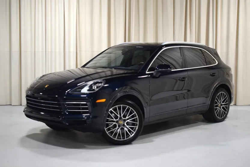 2021 Porsche Cayenne S photo 1