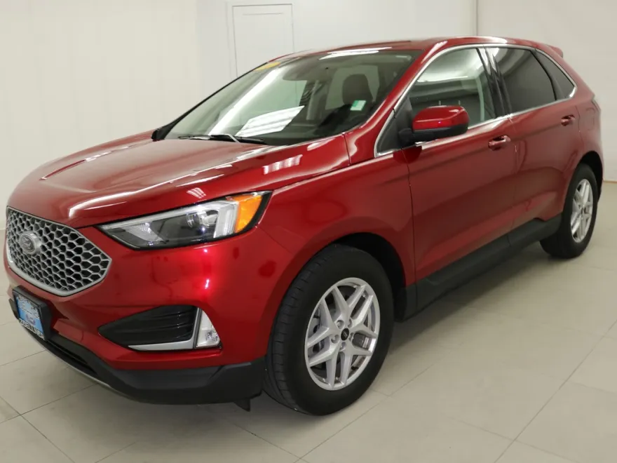 2024 Ford Edge SEL photo 1