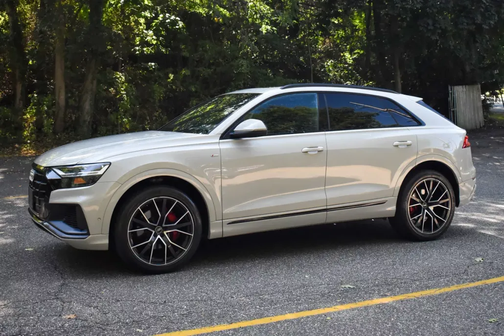 2021 Audi Q8 55 Premium Plus photo 1