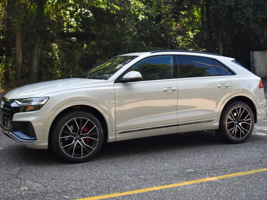 2021 Audi Q8 55 Premium Plus photo 1