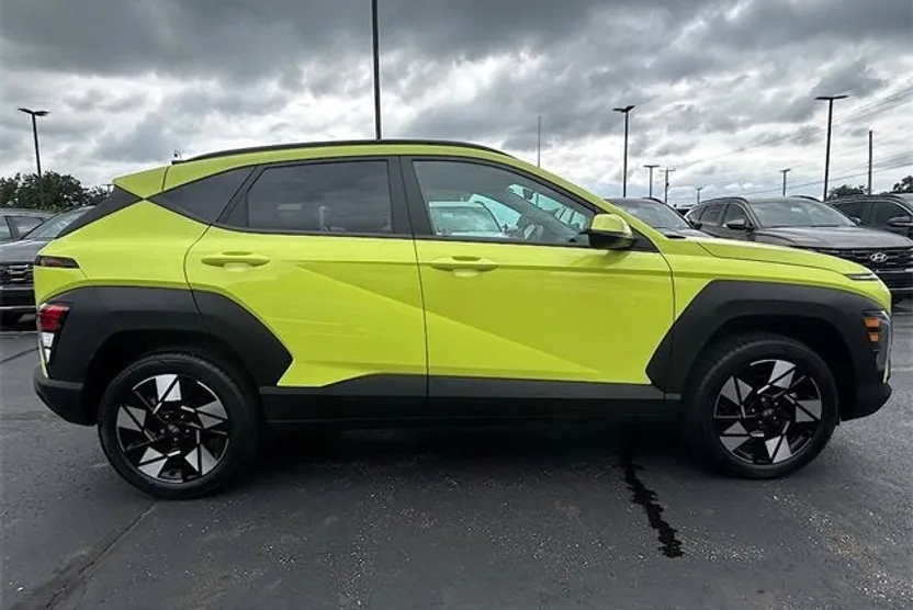 2025 Hyundai Kona SEL photo 1