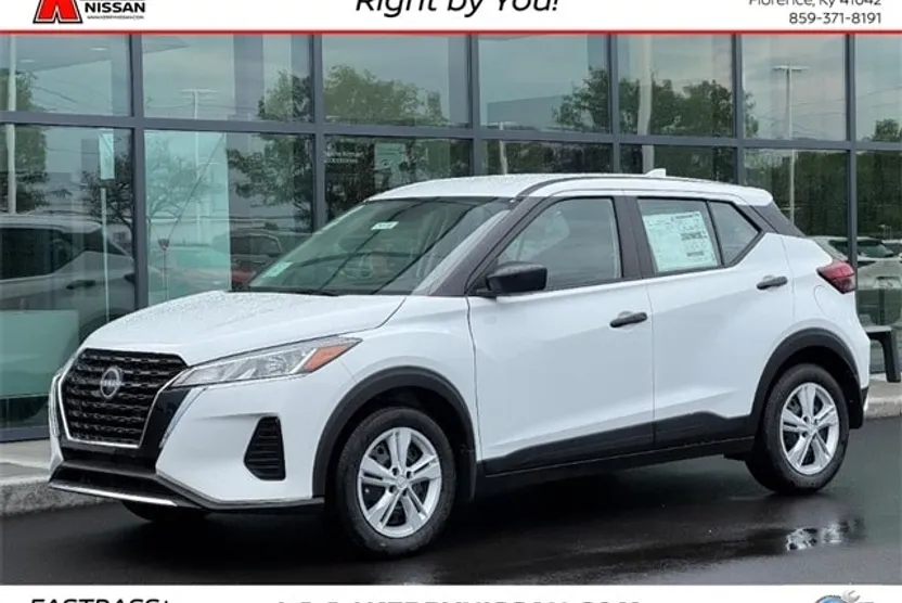 2025 Nissan Kicks Play S photo 1