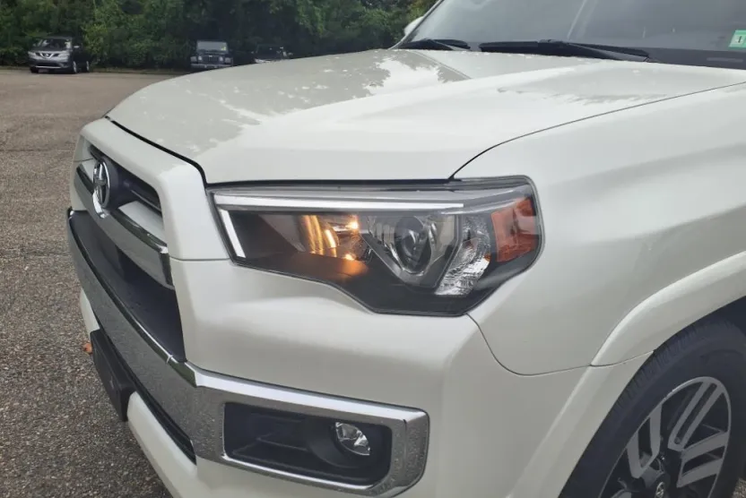 2022 Toyota 4Runner Limited photo 1