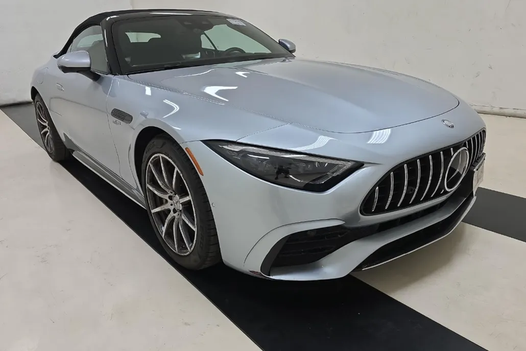 2023 Mercedes Benz SL 43 AMG photo 1