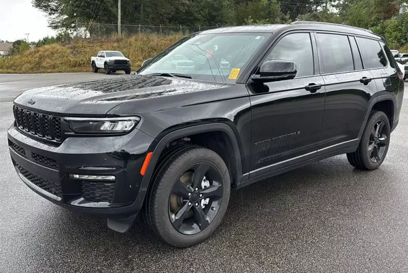 2025 Jeep Grand Cherokee Limited photo 1