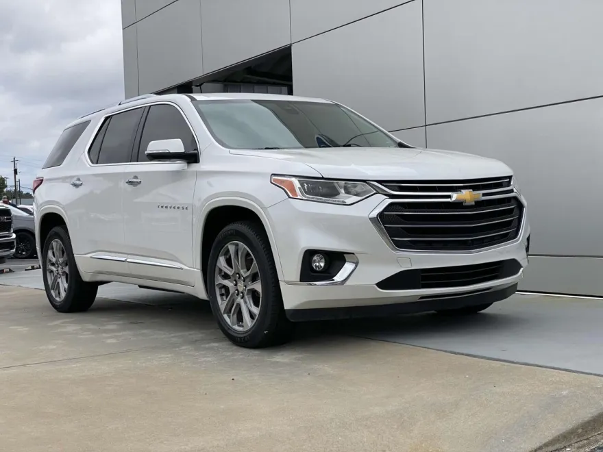 2019 Chevrolet Traverse Premier photo 1
