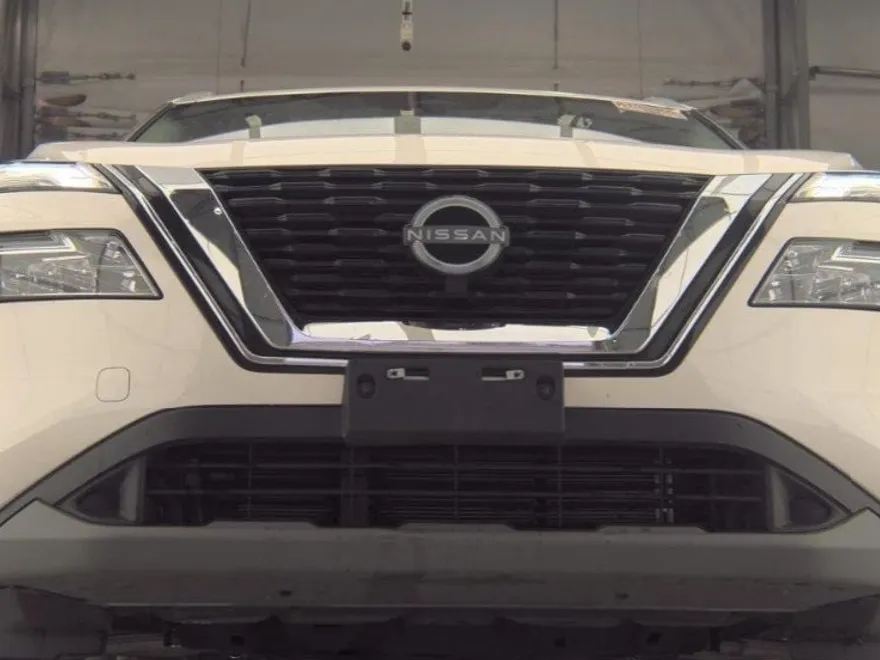 2023 Nissan Rogue SV photo 1