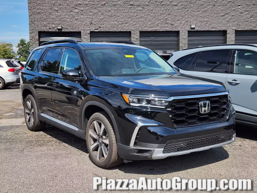 2024 Honda Pilot Touring photo 1