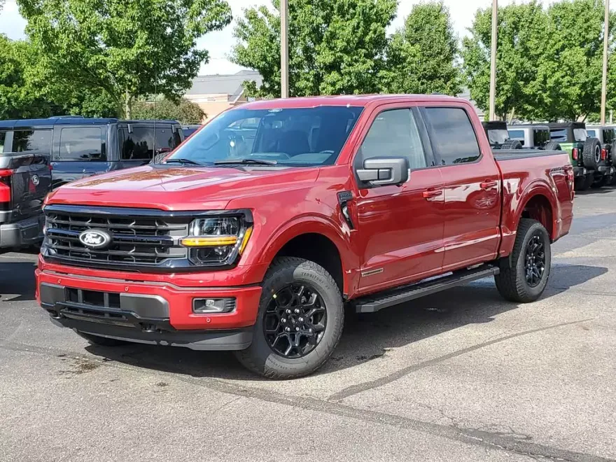 2025 Ford F-150 XLT photo 1