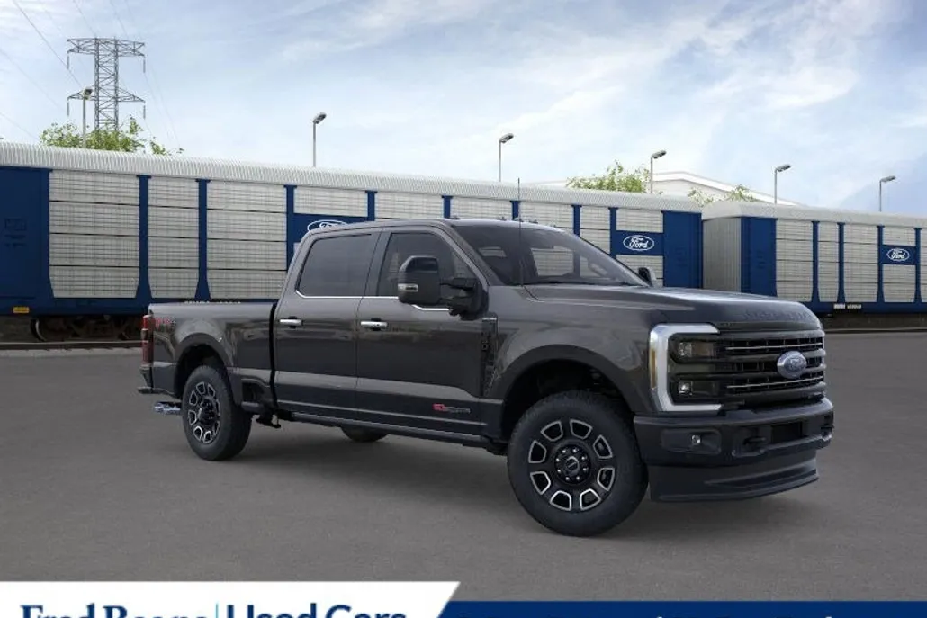2025 Ford F-350 Platinum photo 1