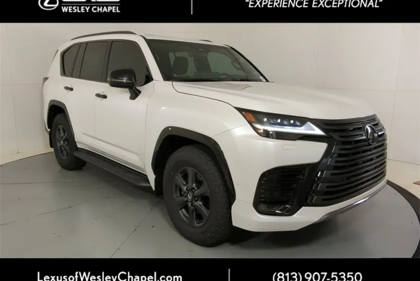 2025 Lexus LX photo 1