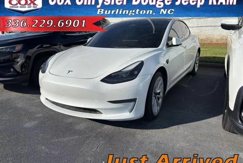 2022 Tesla Model 3 photo 1