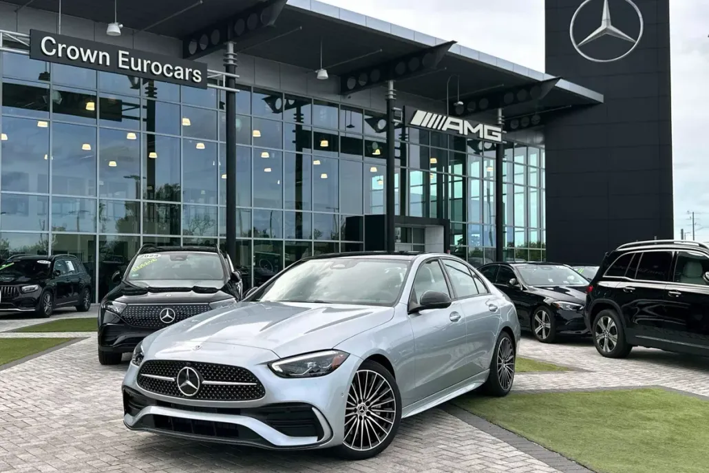 2025 Mercedes Benz C 300 photo 1
