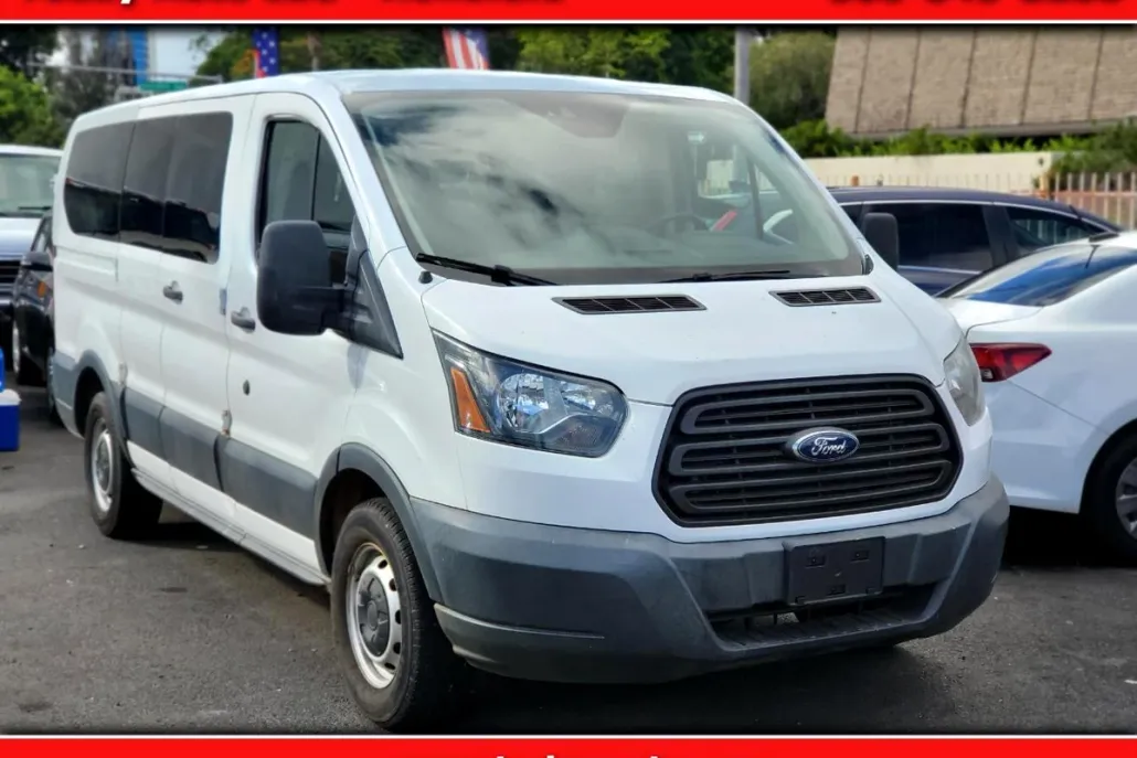 2016 Ford Transit XLT photo 1