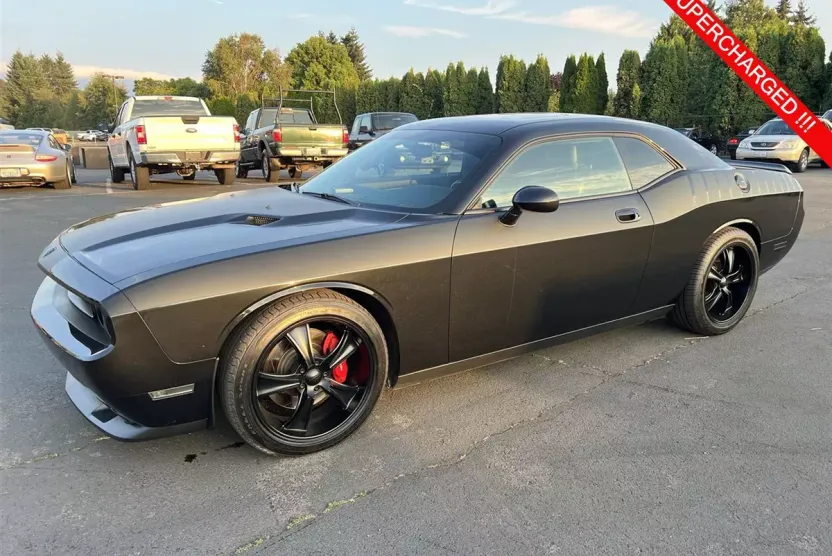 2010 Dodge Challenger SRT8 photo 1