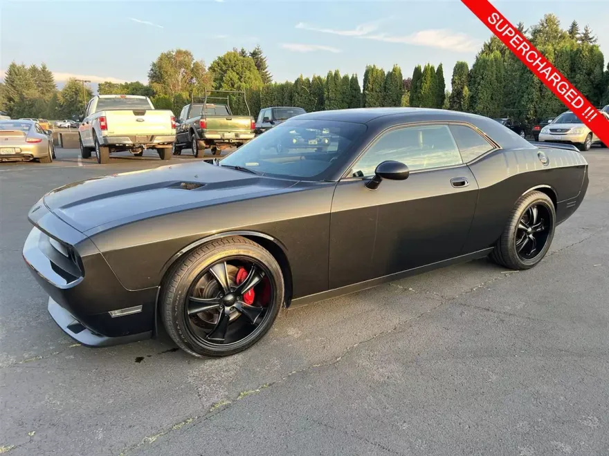 2010 Dodge Challenger SRT8 photo 1