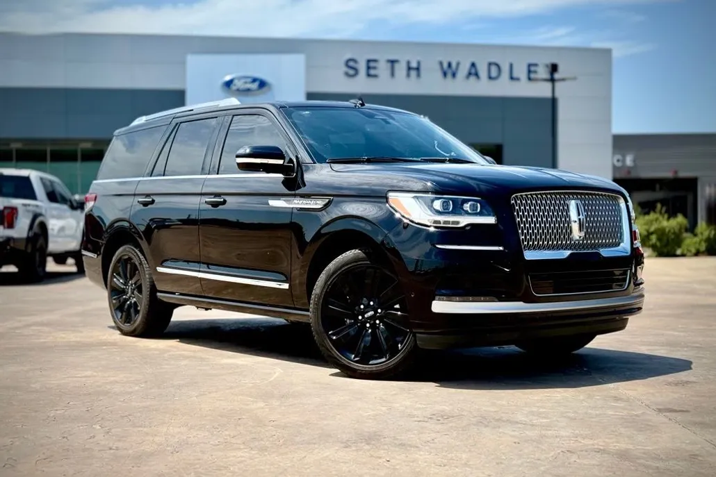2024 Lincoln Navigator Reserve photo 1