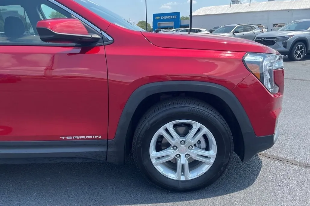 2024 Gmc Terrain SLE photo 1