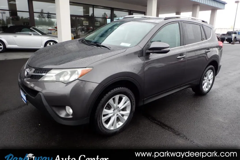 2015 Toyota RAV4 Limited photo 1