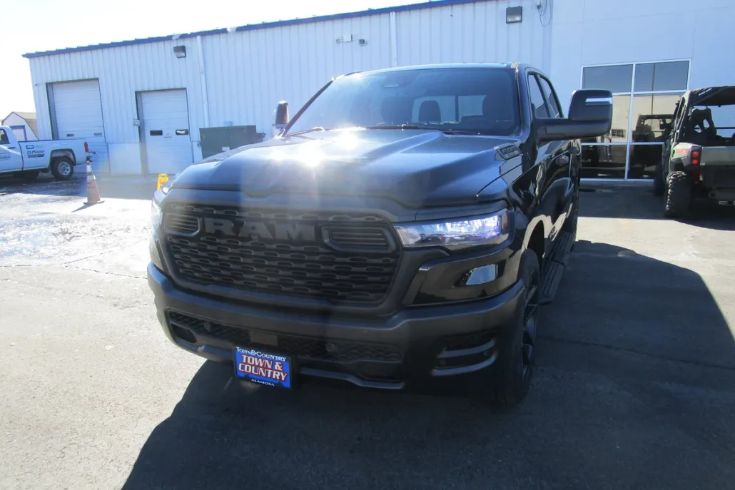 2025 Ram 1500 Tradesman photo 1