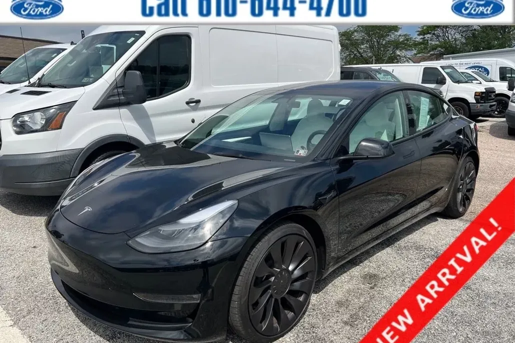 2023 Tesla Model 3 Performance photo 1