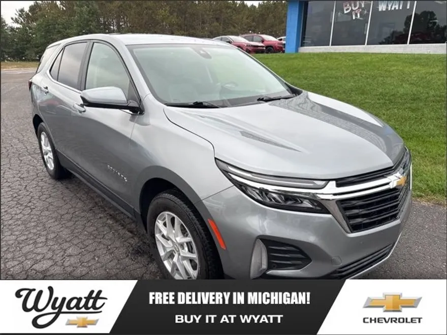 2023 Chevrolet Equinox LT photo 1