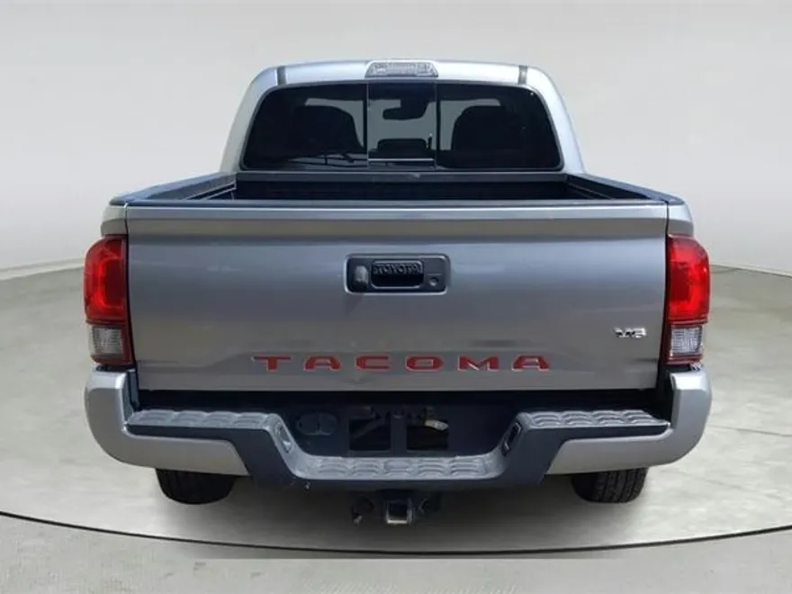 2022 Toyota Tacoma V6 photo 1