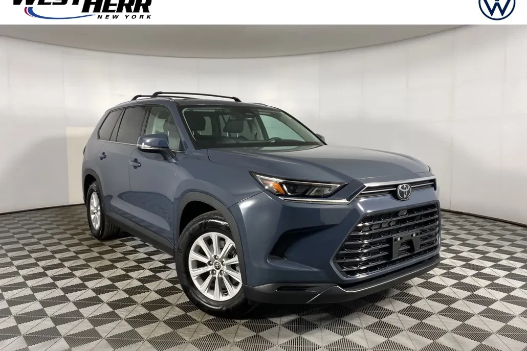 2024 Toyota Grand Highlander XLE photo 1