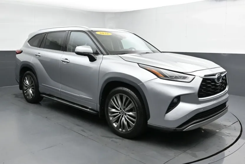2021 Toyota Highlander Platinum photo 1