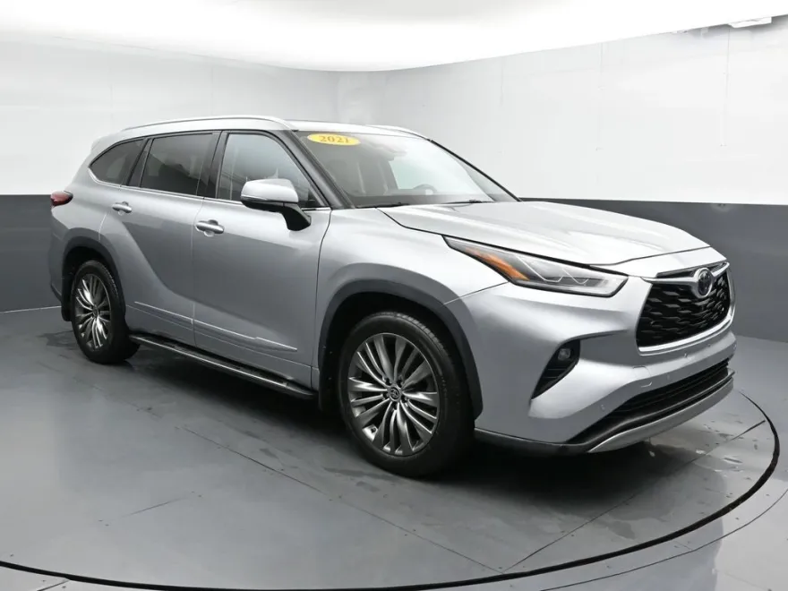 2021 Toyota Highlander Platinum photo 1