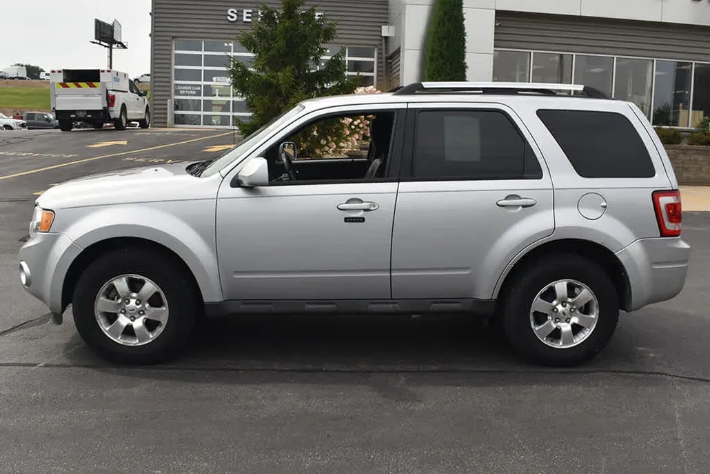2011 Ford Escape Limited photo 1