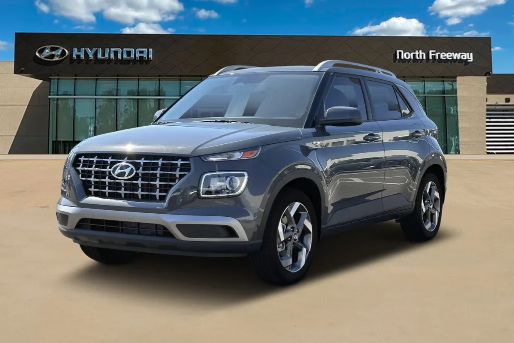 2025 Hyundai Venue SEL photo 1