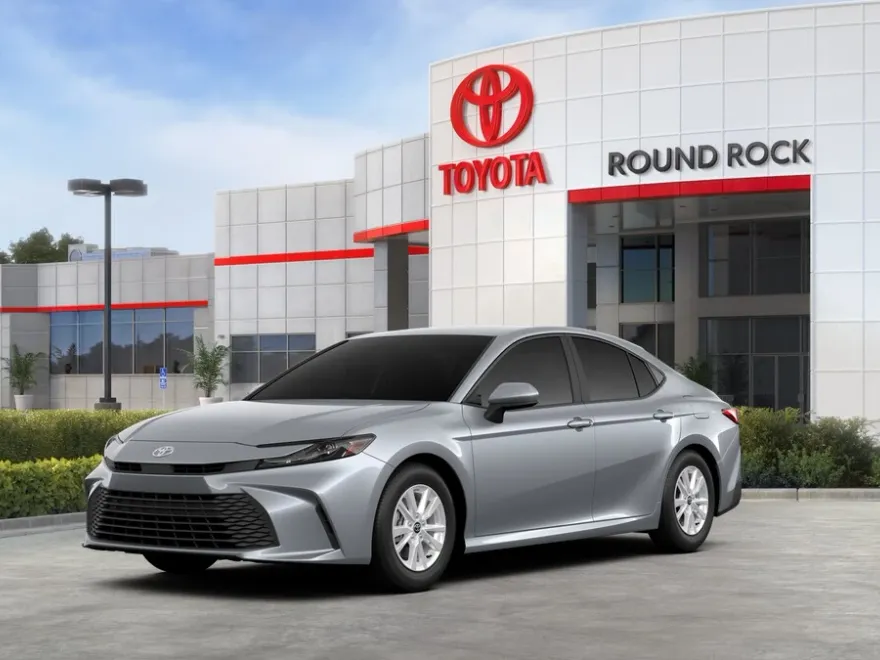 2025 Toyota Camry LE photo 1