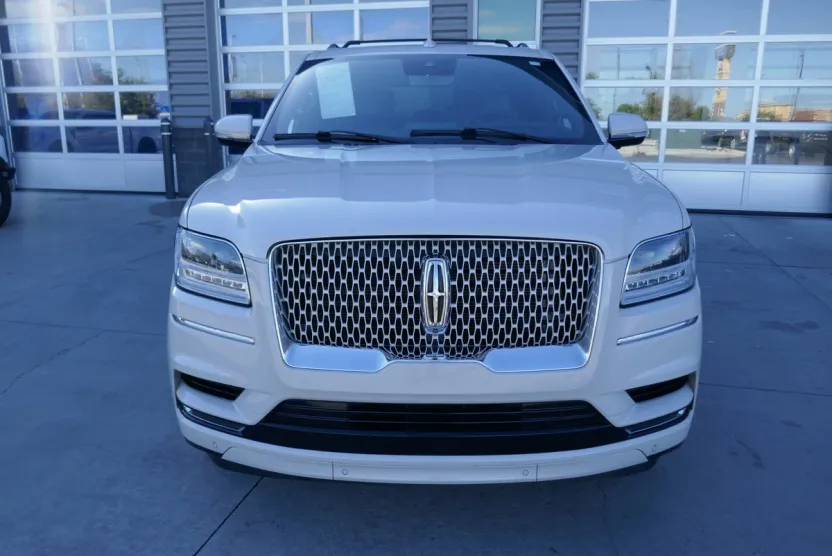 2021 Lincoln Navigator L Reserve photo 1