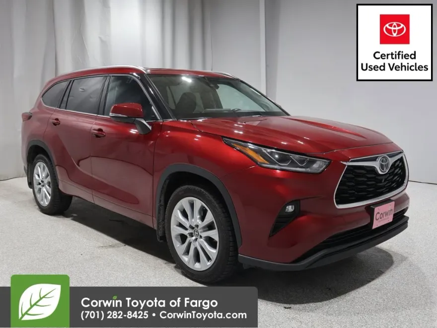 2022 Toyota Highlander Limited photo 1