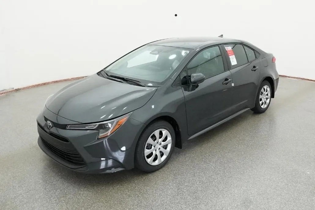 2026 Toyota Corolla LE photo 1