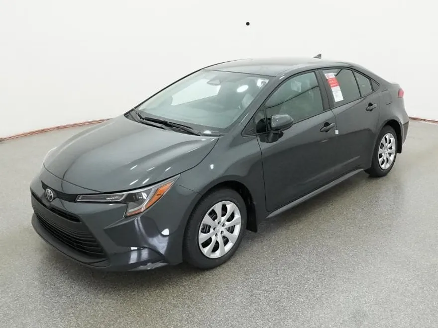 2026 Toyota Corolla LE photo 1