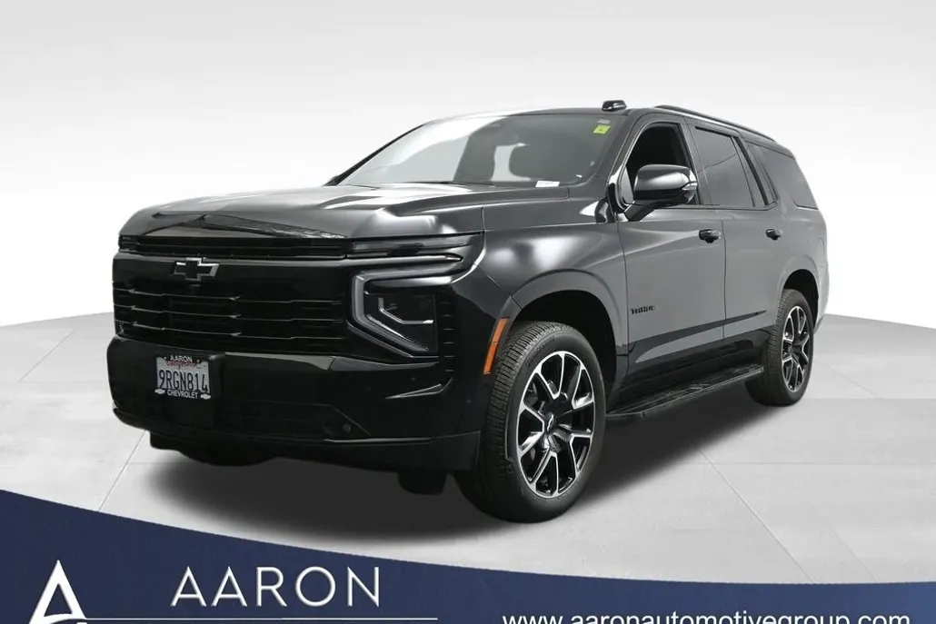 2025 Chevrolet Tahoe RST photo 1