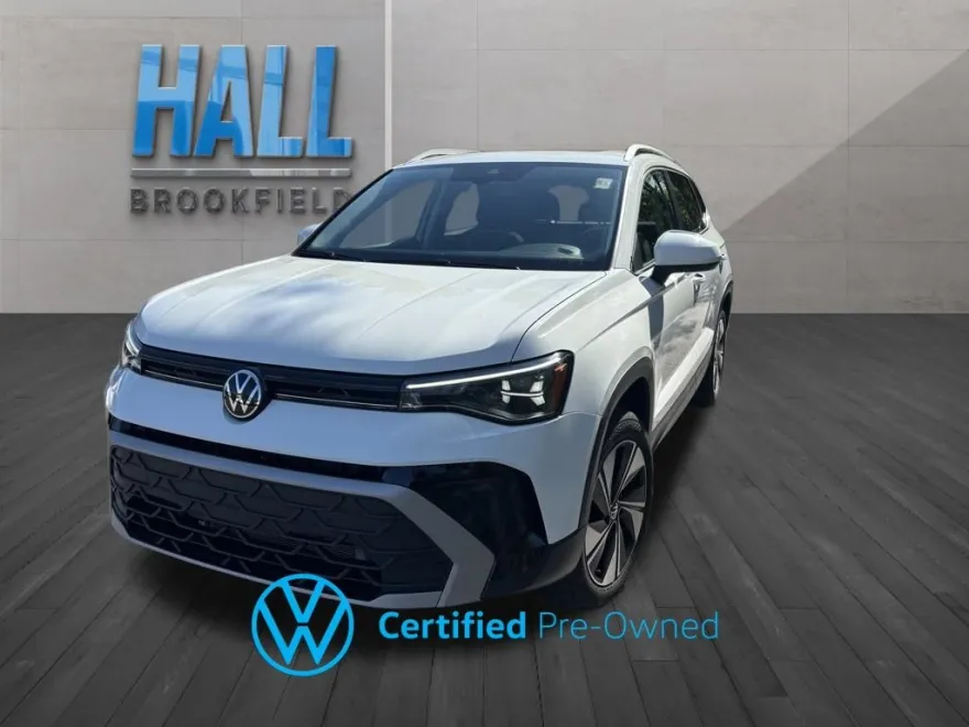 2025 Volkswagen Taos SE photo 1