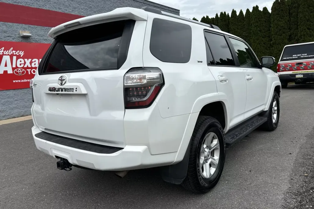 2024 Toyota 4Runner SR5 Premium 4WD photo 1