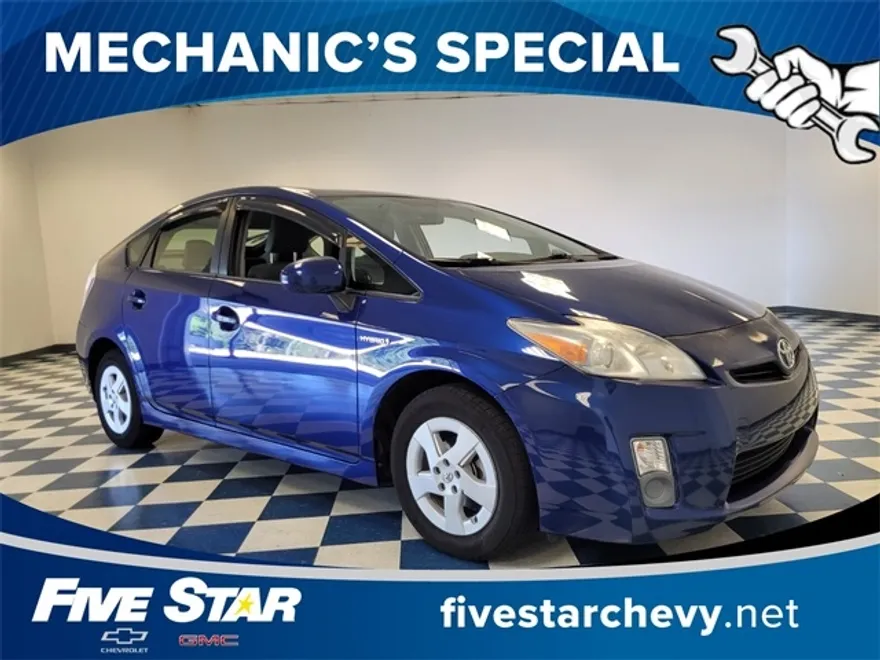 2011 Toyota Prius One photo 1