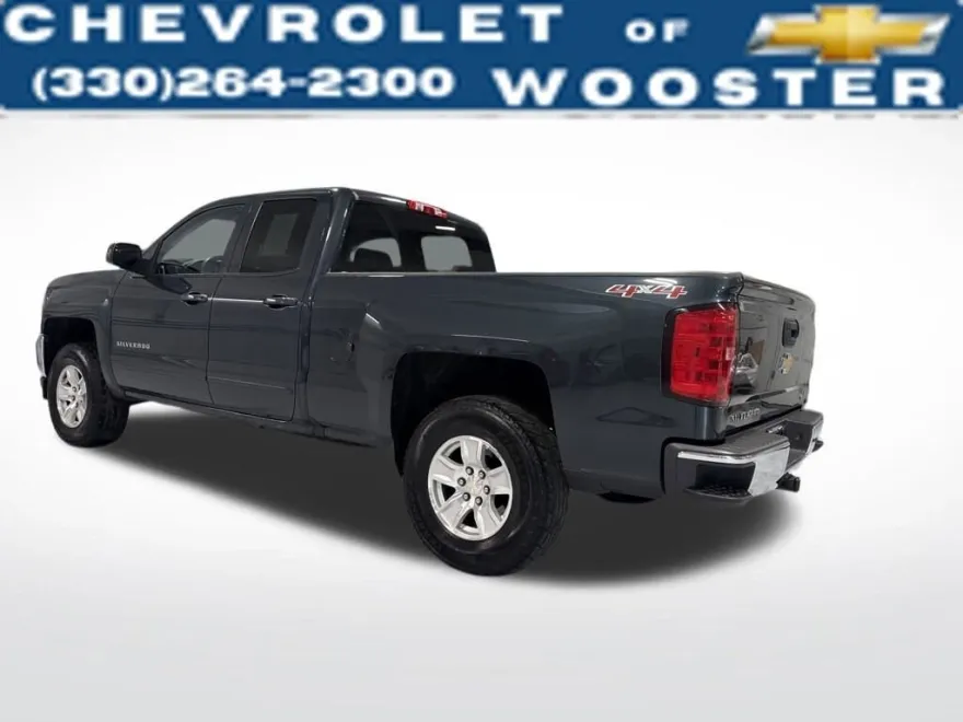 2017 Chevrolet Silverado 1500 LT photo 1
