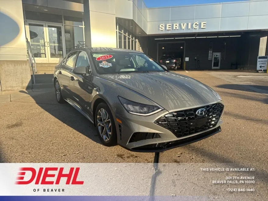 2022 Hyundai Sonata SEL photo 1