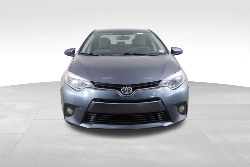 2015 Toyota Corolla LE Plus photo 1