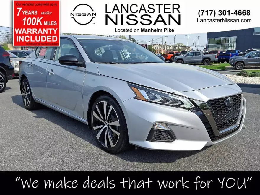 2022 Nissan Altima 2.5 SR photo 1