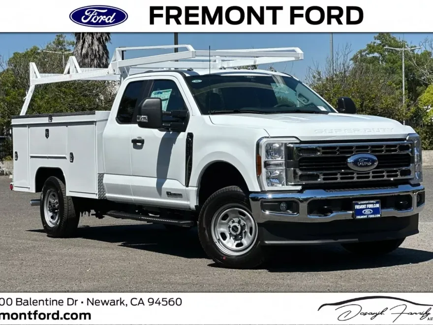 2025 Ford F-350 photo 1
