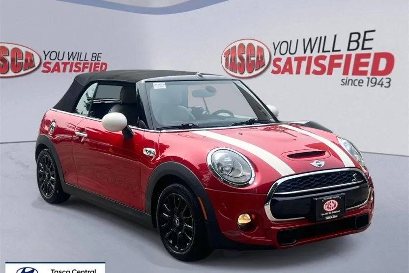 2017 Mini Cooper Convertible S photo 1