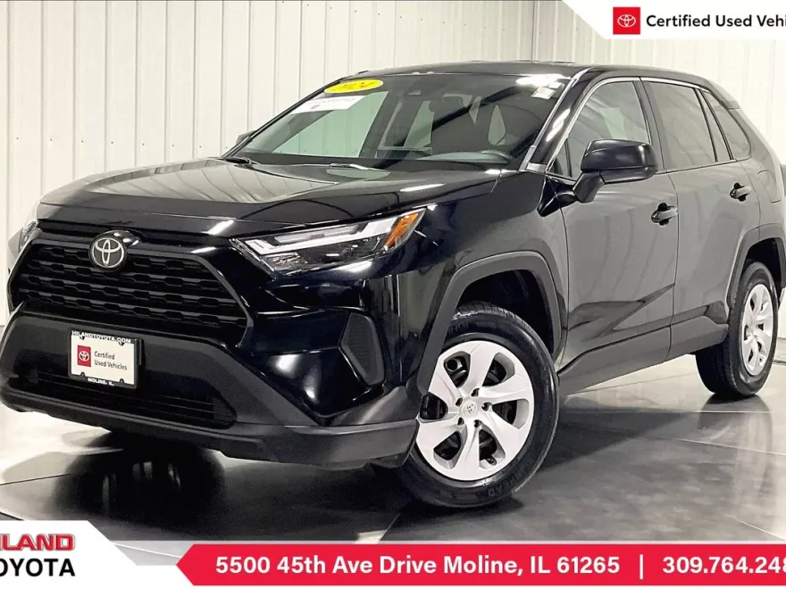 2024 Toyota RAV4 LE photo 1