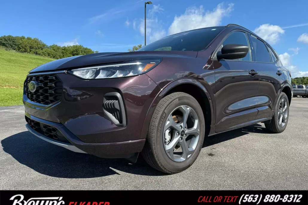 2023 Ford Escape ST-Line photo 1