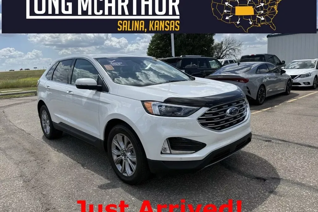 2022 Ford Edge Titanium photo 1